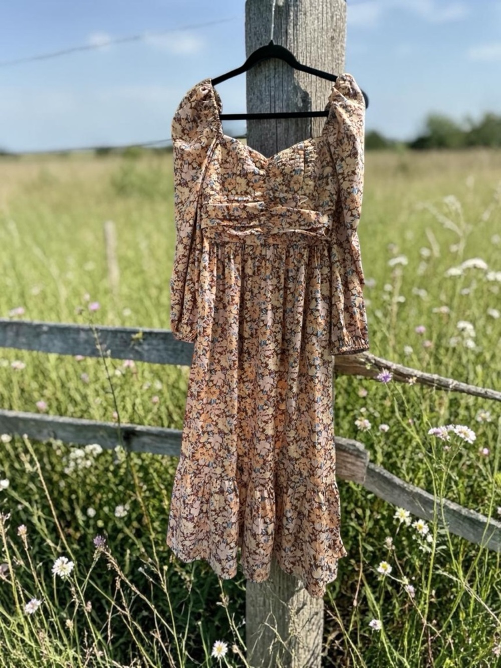 Band of the Free Long Sleeve Floral Midi Dress. Size: Medium